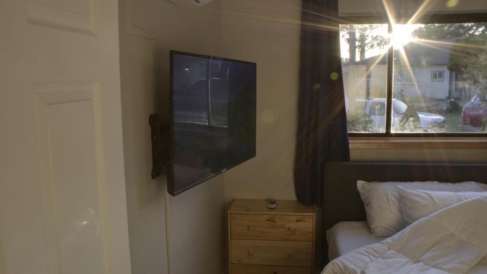 Private Home - Playground, Jumping Mat, Bbq, Darts, Firepit, Gazebo, 4 Smart Tvs, White Cotton Bedding, - The Redwood Cul-De Sac Beach Retreat クレセントシティ エクステリア 写真