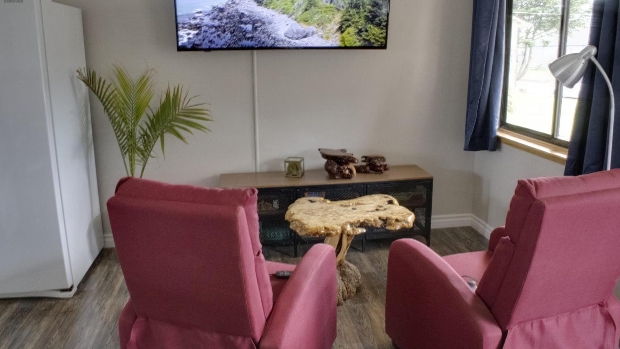 Private Home - Playground, Jumping Mat, Bbq, Darts, Firepit, Gazebo, 4 Smart Tvs, White Cotton Bedding, - The Redwood Cul-De Sac Beach Retreat クレセントシティ エクステリア 写真