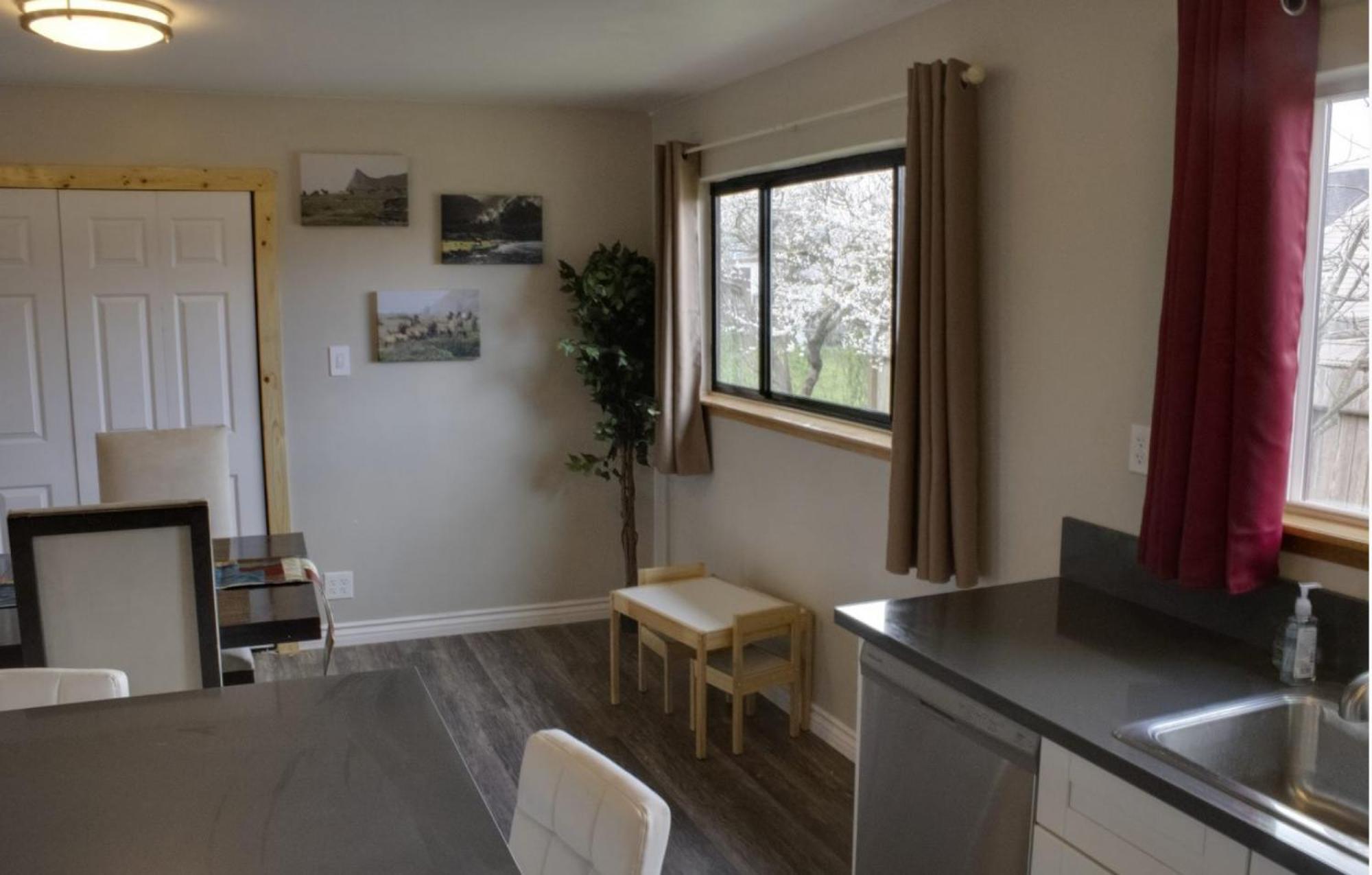 Private Home - Playground, Jumping Mat, Bbq, Darts, Firepit, Gazebo, 4 Smart Tvs, White Cotton Bedding, - The Redwood Cul-De Sac Beach Retreat クレセントシティ エクステリア 写真
